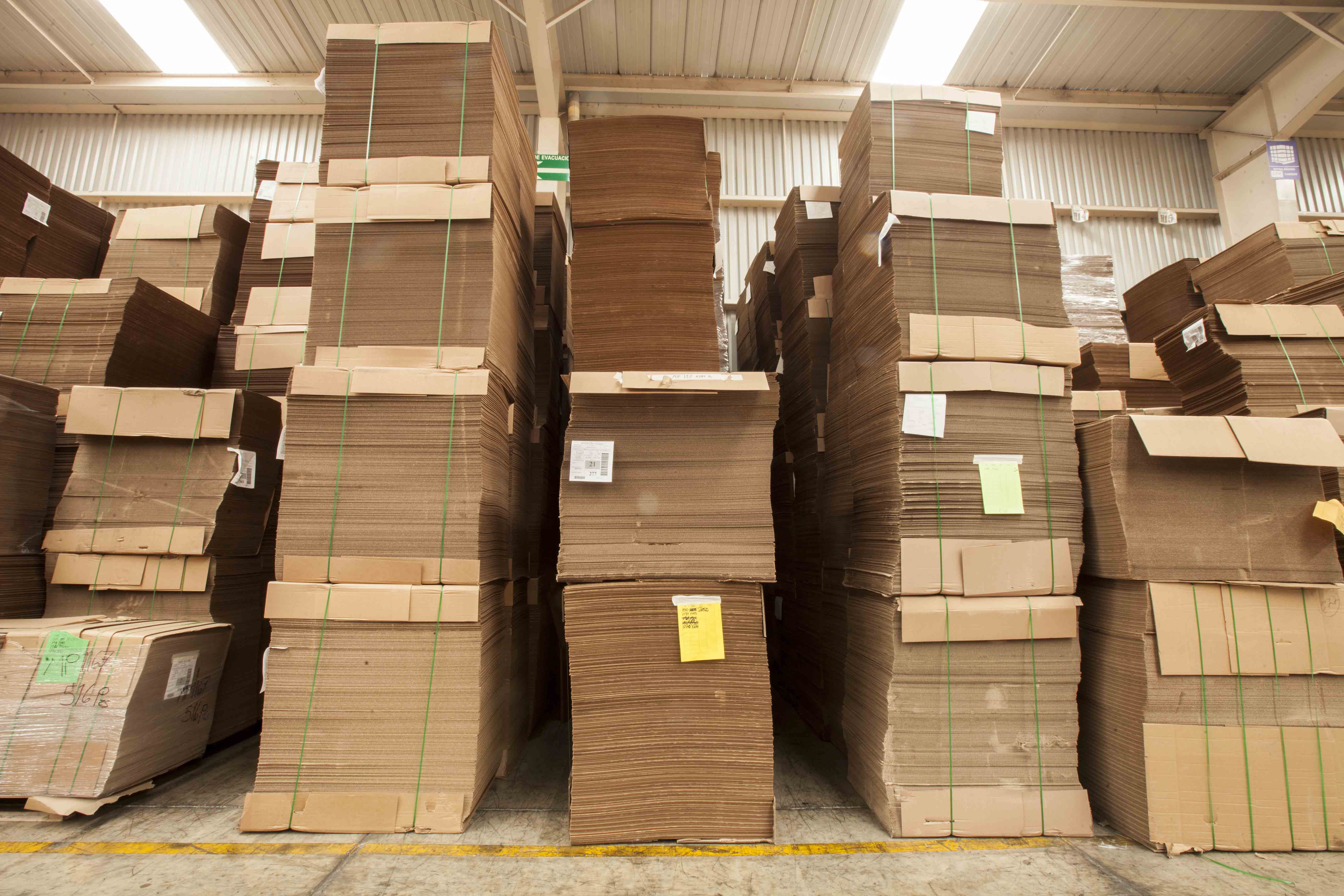 Características de una fábrica de cajas de cartón de calidad